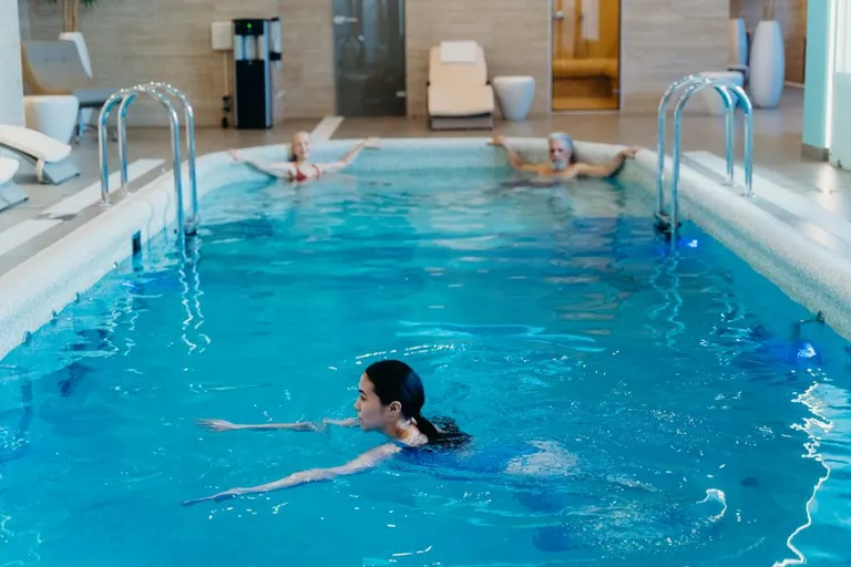 Swimming pool